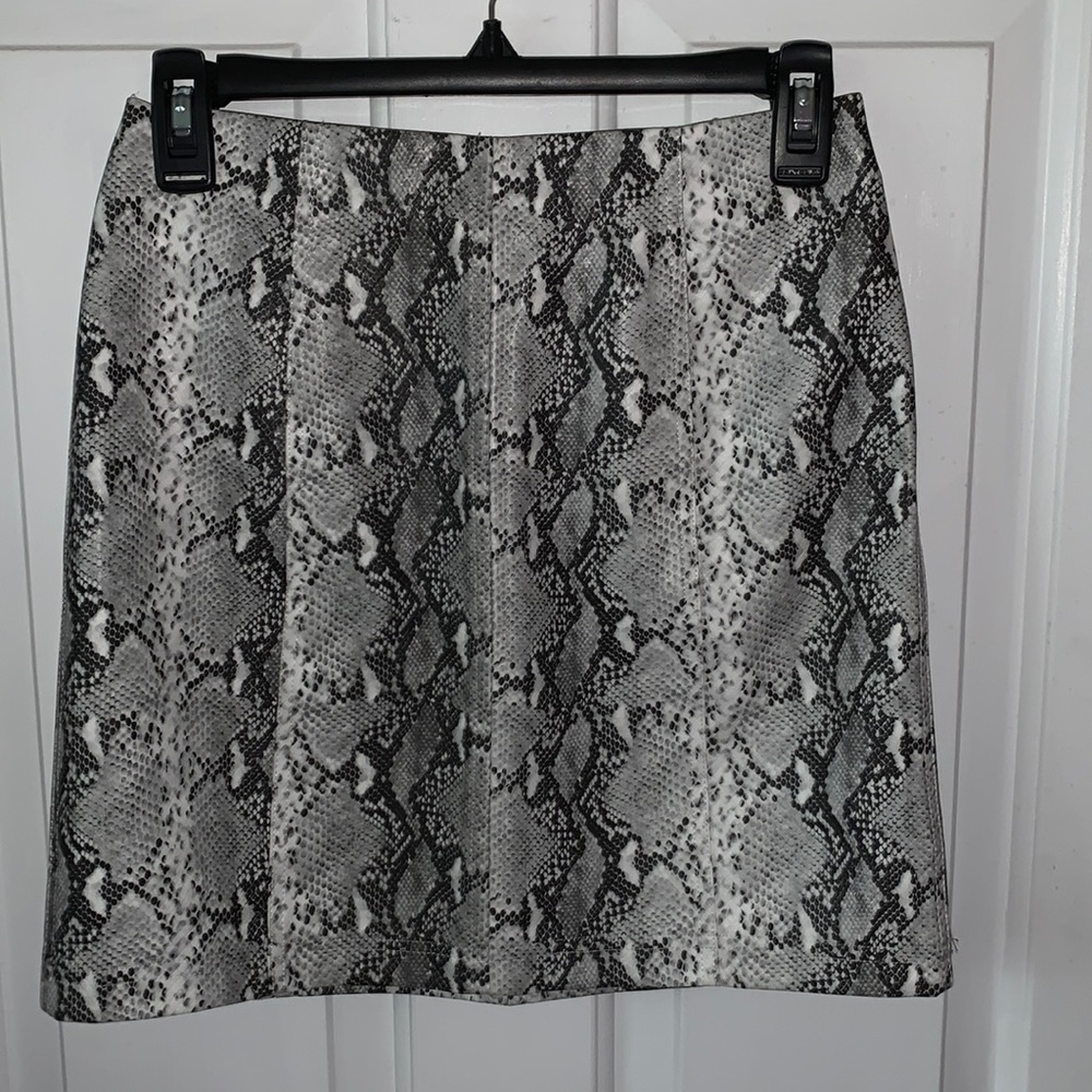 NWOT Faux Leather Zip Mini Skirt